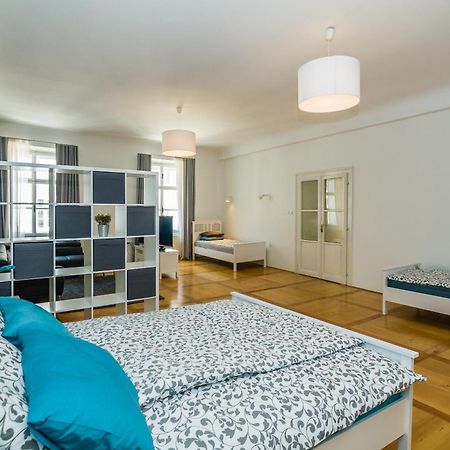Elegant Central Apartment Liubliana Exterior foto